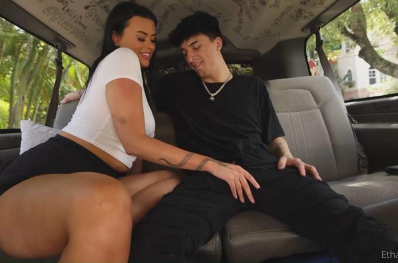 Fan Bus Adria Rosee Porn Video Leaked